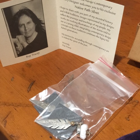 Ray Tracey • Sterling & 14k Eagle Feather Earrings - Picture 8 of 8